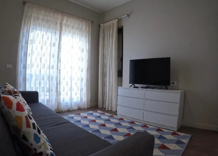Cyan 4-bedroom Townhouse Villa, Sleeps 6-10 Persons * الجونة